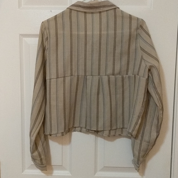 Striped button down blouse - Picture 3 of 5